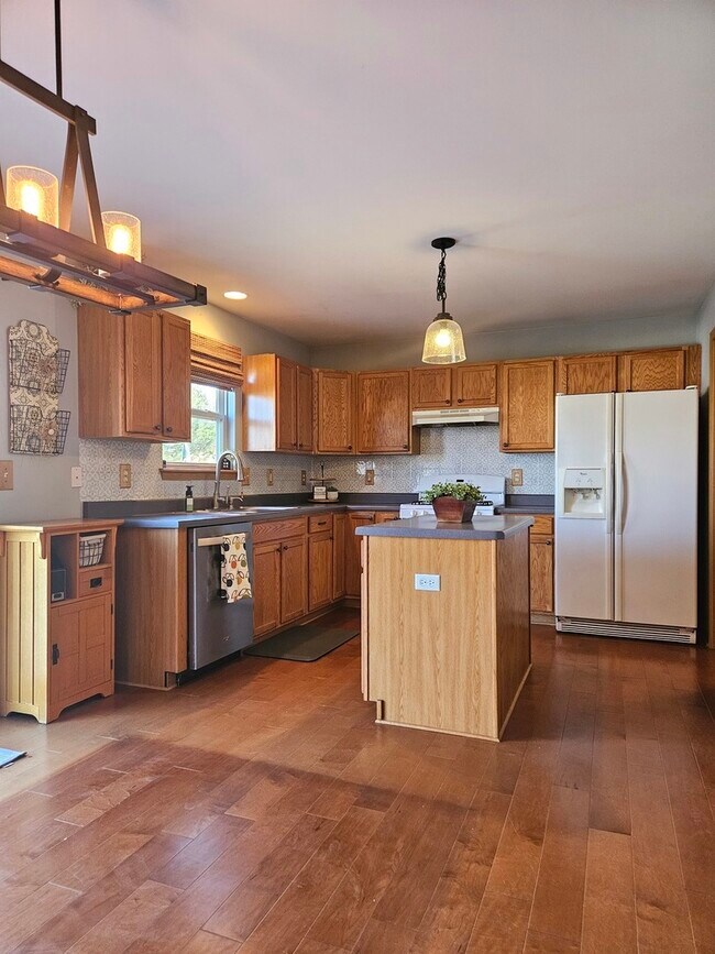 Building Photo - 61 W Auburndale Ave