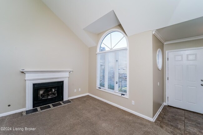 Foto del edificio - 10503 Bay Pointe Ct