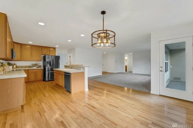 Building Photo - 20074 Ramblewood Rd SE