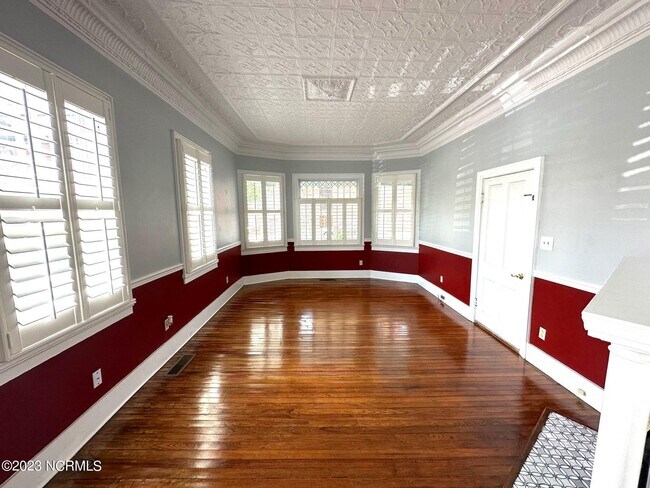 Building Photo - 416 Craven St