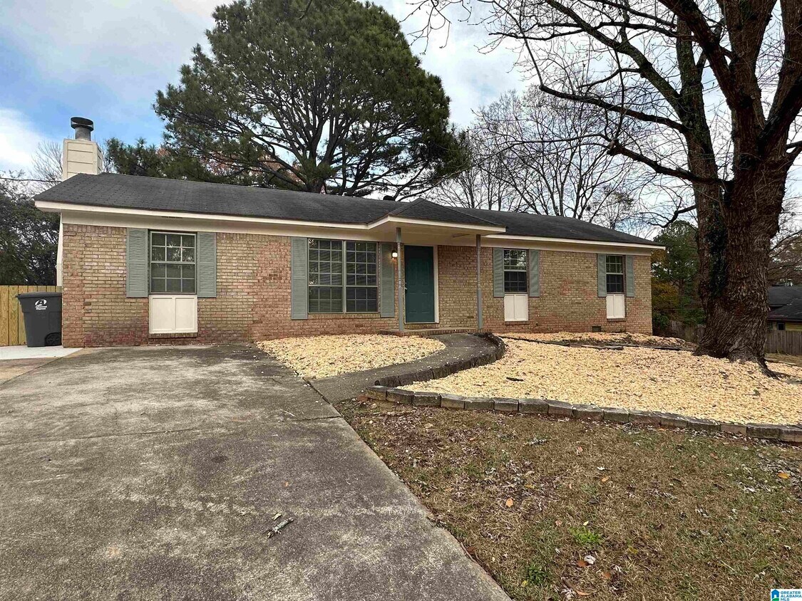 405 Bearden Rd, Pelham, AL 35124 House Rental in Pelham, AL
