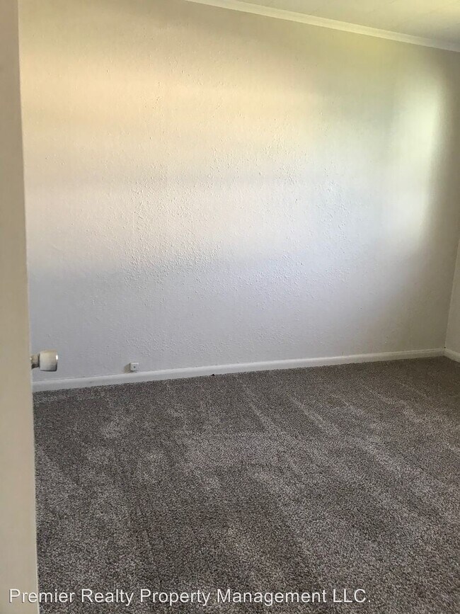 Building Photo - 2 br, 1 bath House - 212 S Washington