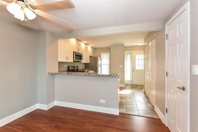 Building Photo - 104 W 67th Street, Westmont, IL, 60559