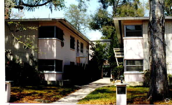 Foto principal - 141 E Swoope Ave