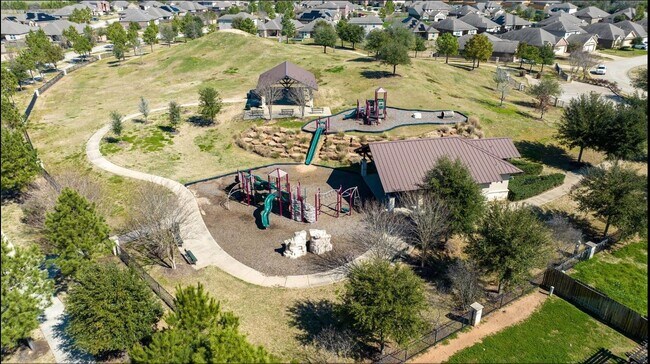 Building Photo - 21326 Echo Manor Dr