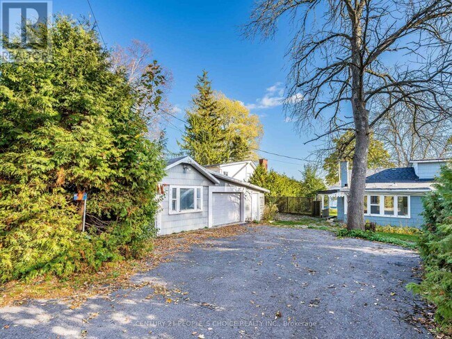 Photo du bâtiment - 22625 Loyalist Pkwy