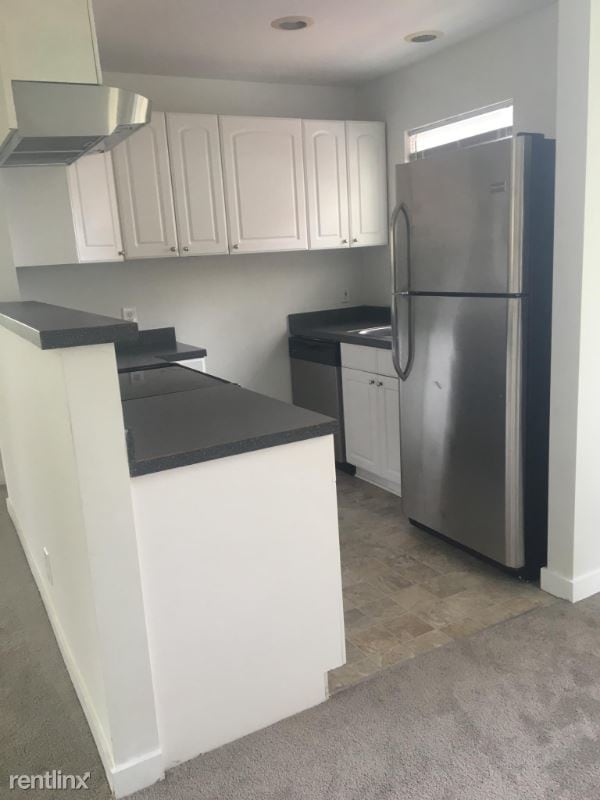 2 Br 1 Bath Apartment 754 S Rose Street Condo For Rent In Building Photo 2 Br 1 Bath Apartment 754 S Rose Street