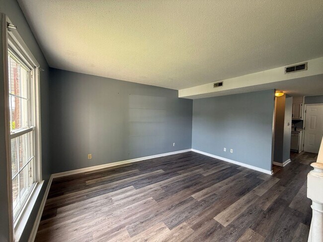 Foto del edificio - Nice 2 bedroom,  1.5 bath townhouse