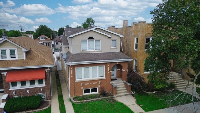 Building Photo - 4416 N Marmora Ave