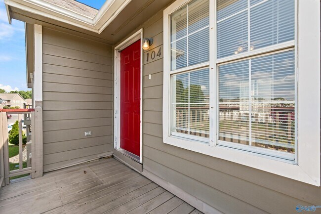 Foto del edificio - 104 Waters Edge Ln
