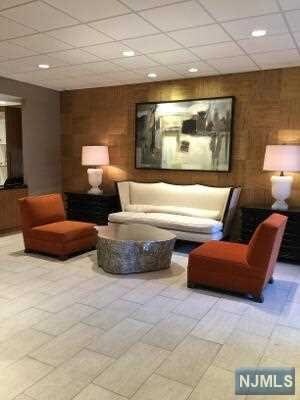 Foto del edificio - 235 Prospect Ave