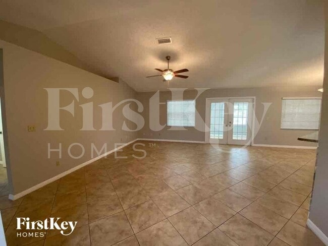 Building Photo - 944 Devonshire Way