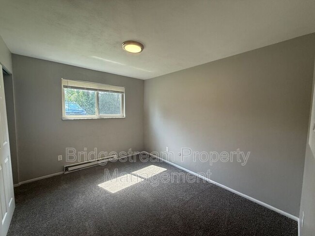 Building Photo - 75 N Gebhart Church Rd