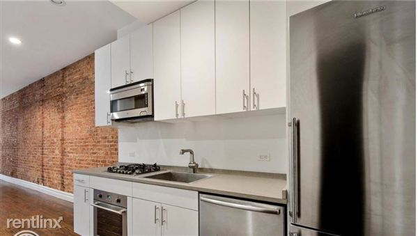 Building Photo - 235 Bleecker St