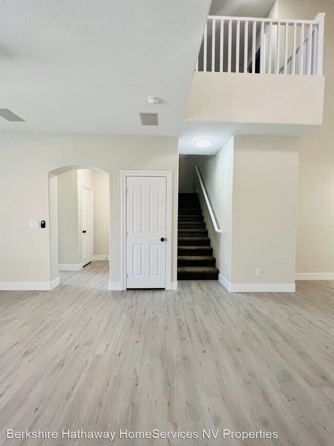 Building Photo - 3 br, 2.5 bath House - 10468 Kepler Cascad...