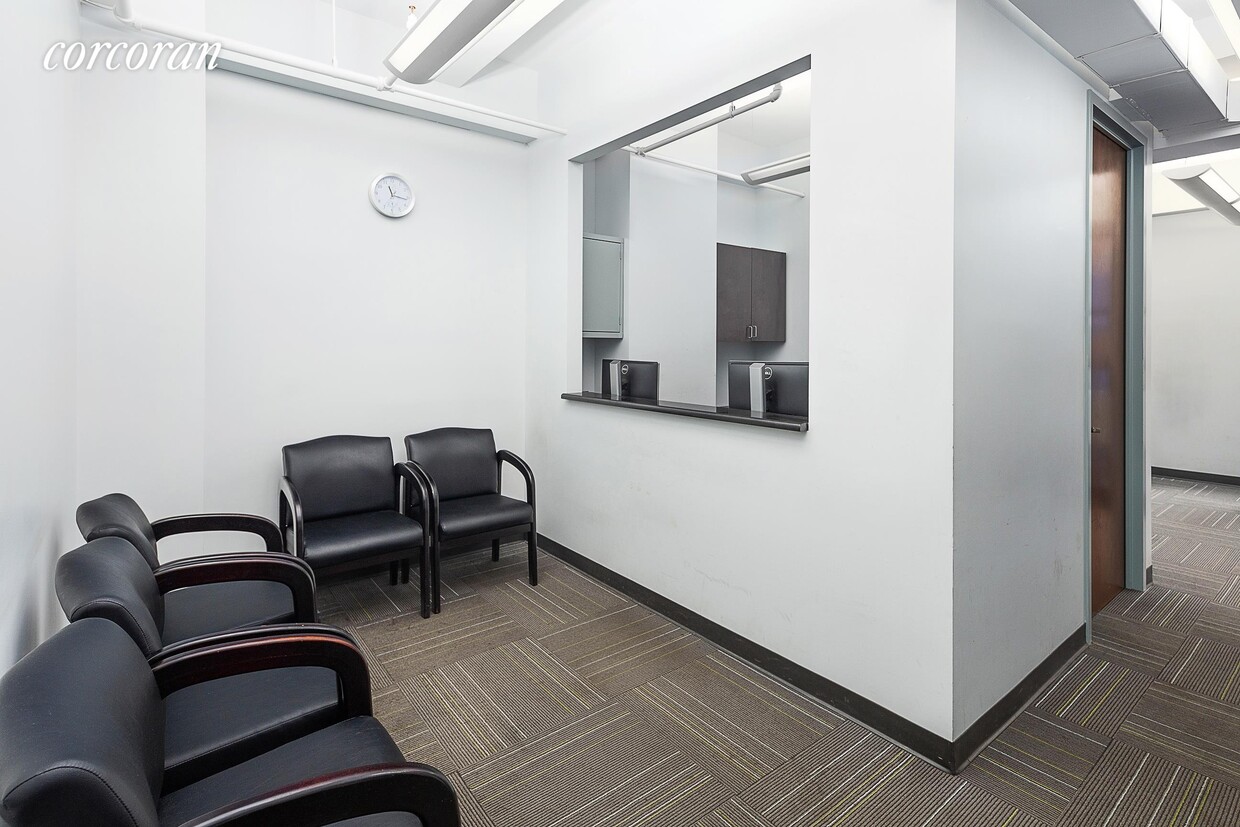 Primary Photo - 370 Lexington Ave
