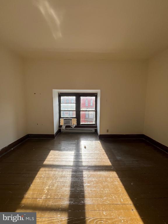 Foto del edificio - 347 E King St