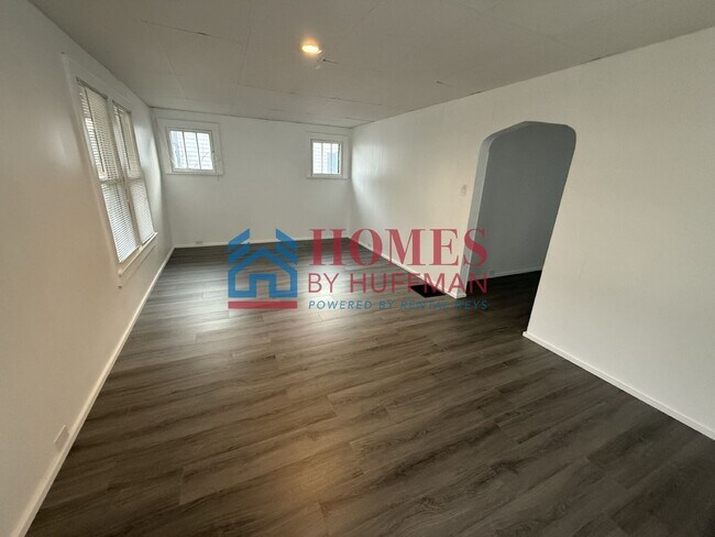 Building Photo - 427 Enlow Ave