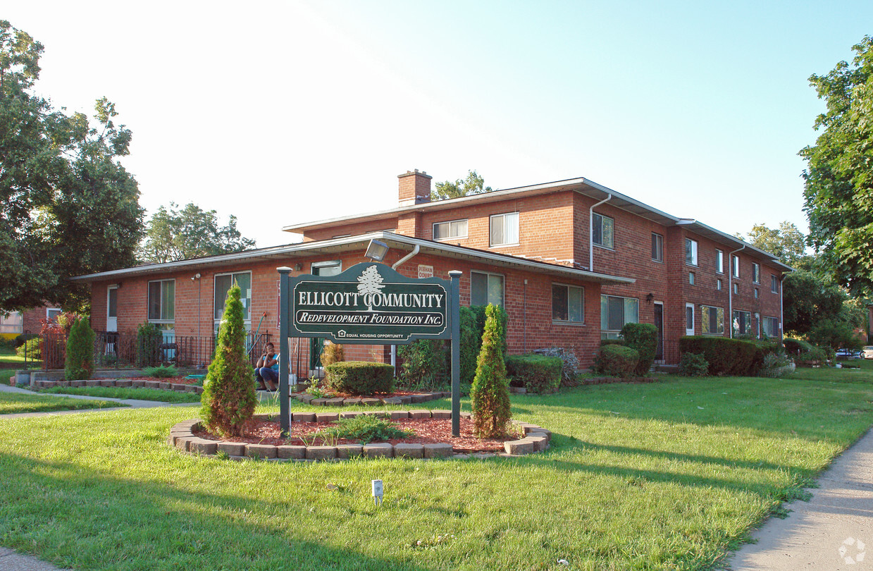 Primary Photo - Ellicott Park Townhomes