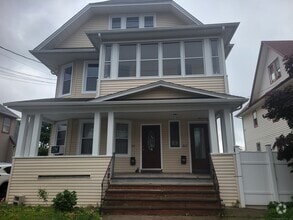 Building Photo - 201 Bronx Ave