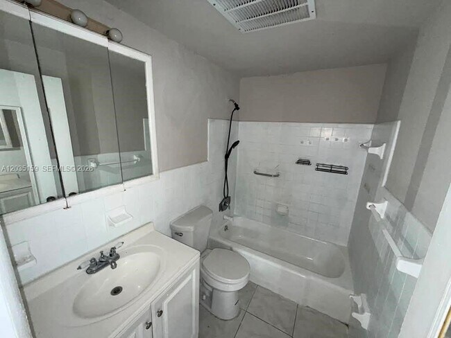Foto del edificio - 2917 Plunkett St