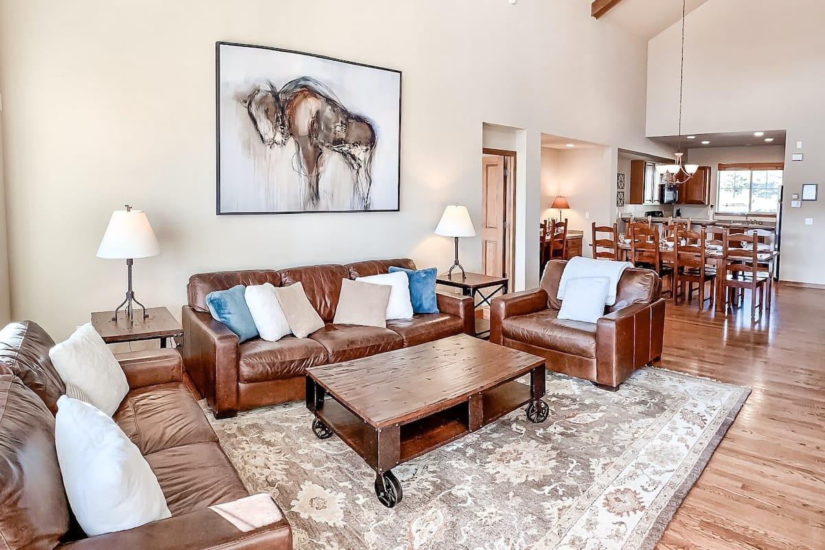 Foto principal - 120 Fairway Ln