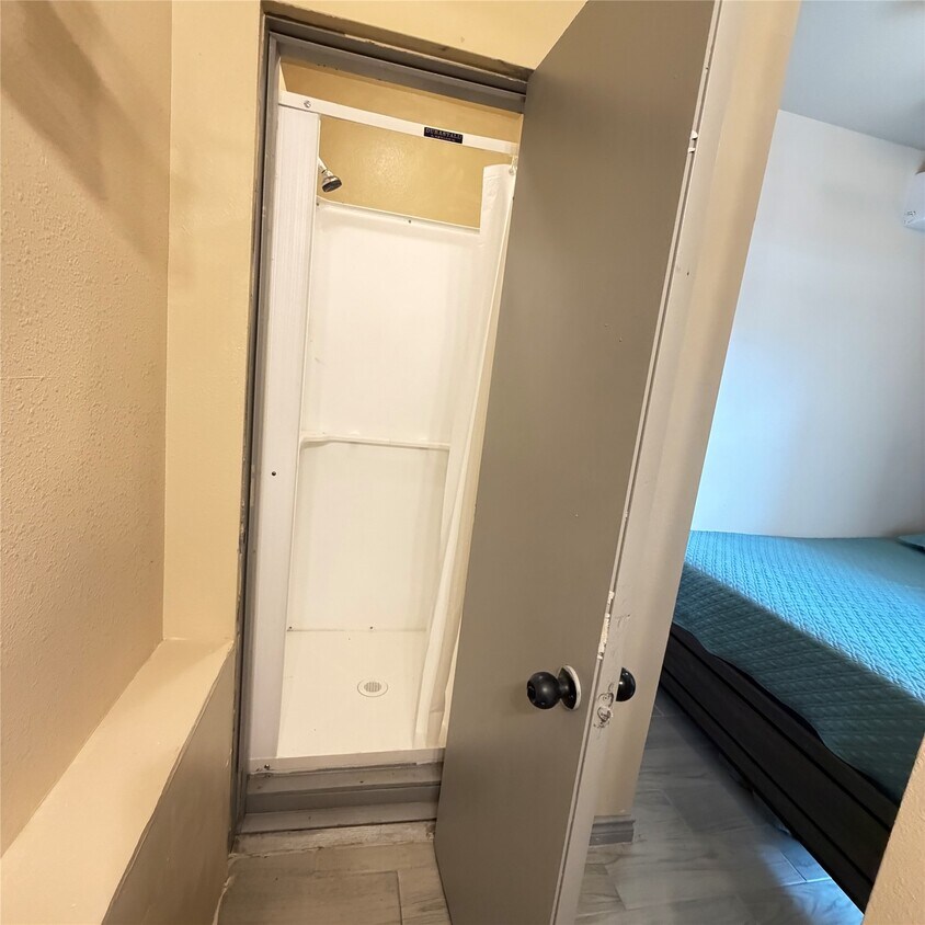 Foto del edificio - 6303 Scotchwood Dr