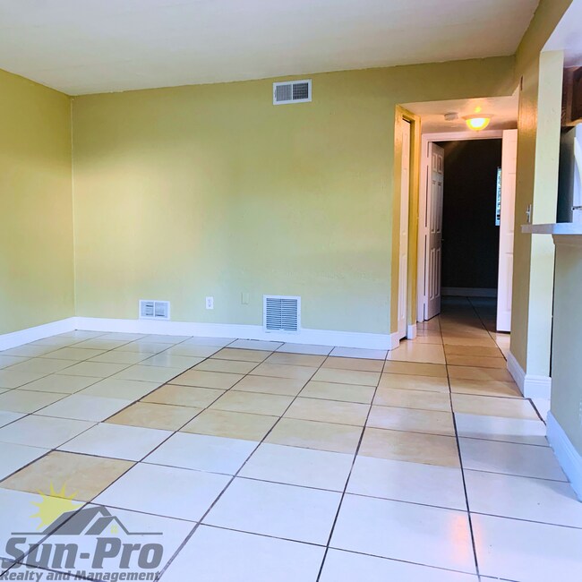 Foto del edificio - 900 S Peninsula Dr