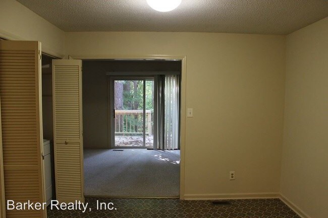 Building Photo - 5215 Deer Haven Dr