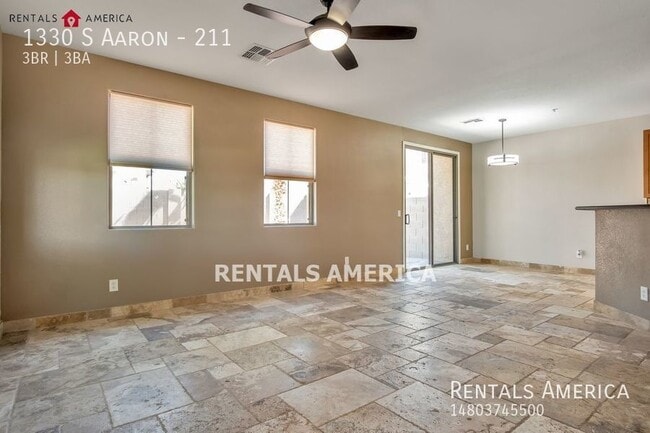 Building Photo - UPDATED 3 BEDROOM CONDO IN MESA