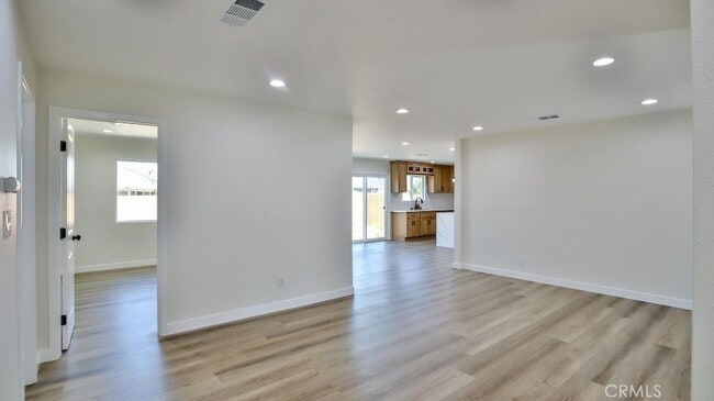 Building Photo - 247 S Date St E