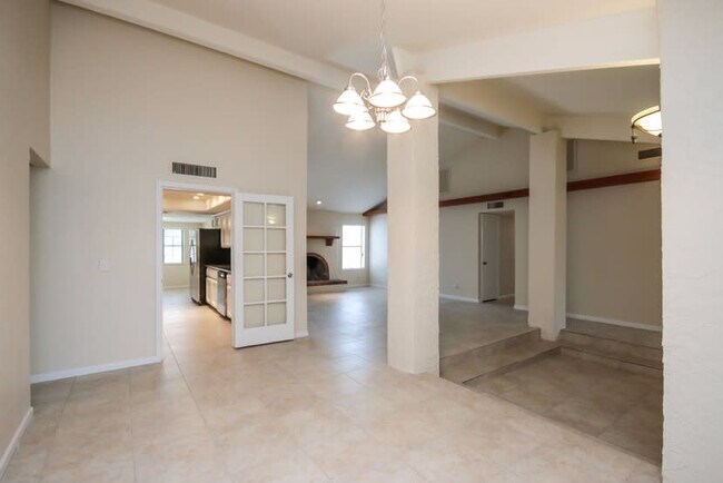 Building Photo - 2565 W Monterey Ave