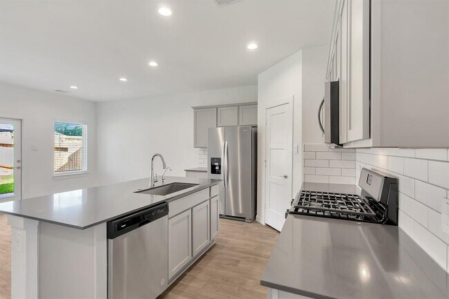 Building Photo - 14211 Black Cyn Ln