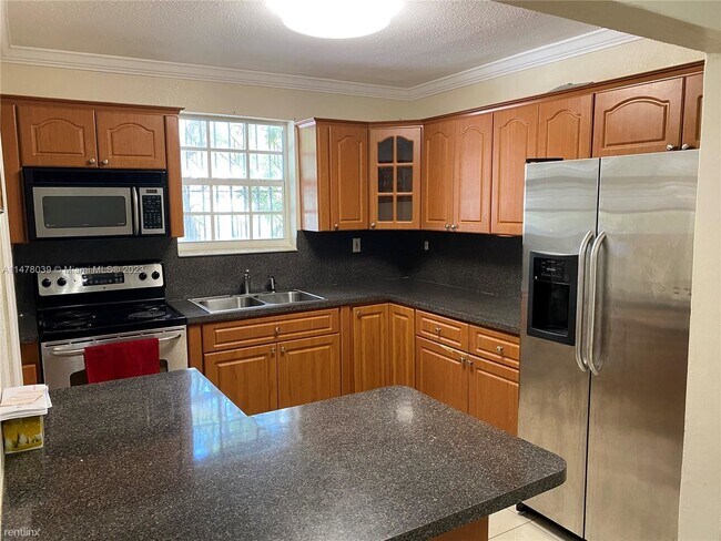 Foto del edificio - 3 br, 1 bath House - 1001 SW 13th Ave  1 Bath
