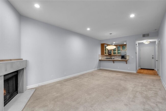 Living Room - 8505 Gulana Ave