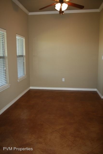 Building Photo - 3121 Breton St