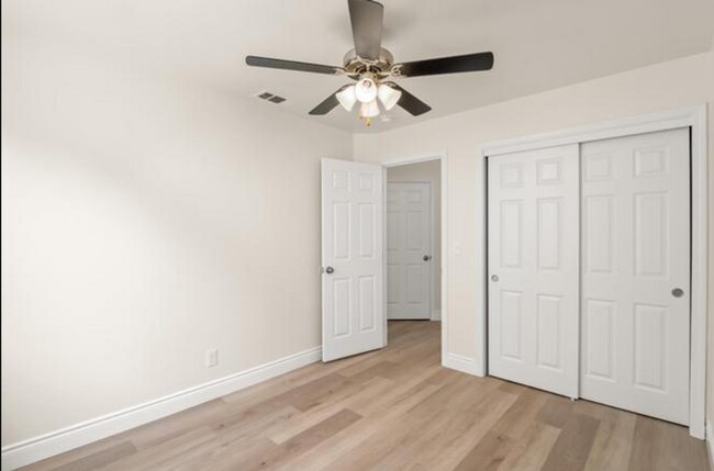Building Photo - Spacious 3-Bedroom Home in Quiet Northwest...