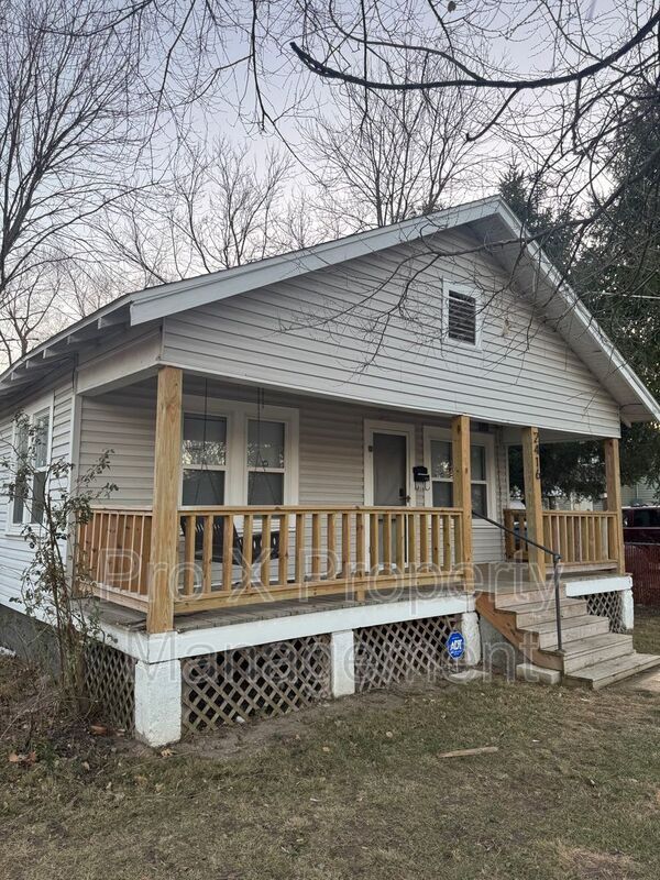 Building Photo - 2416 W Walnut St