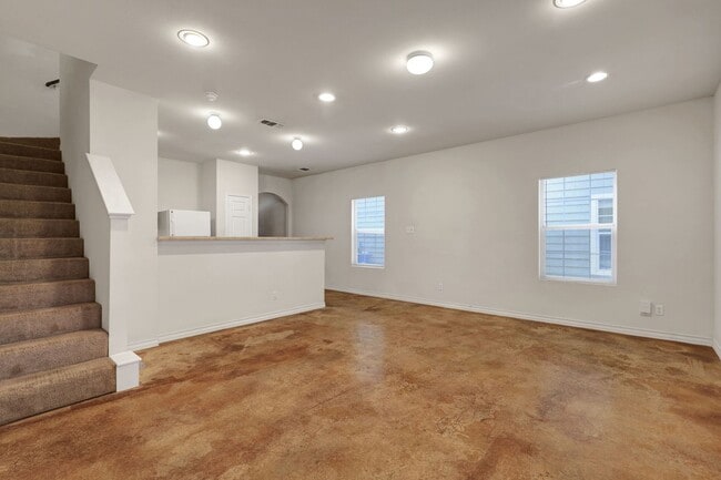 Building Photo - 7823 Kingsbury Wood