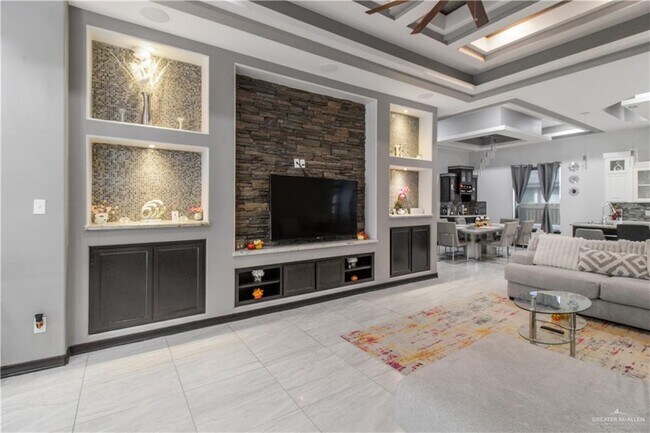 Foto del edificio - 30 Queens Ave