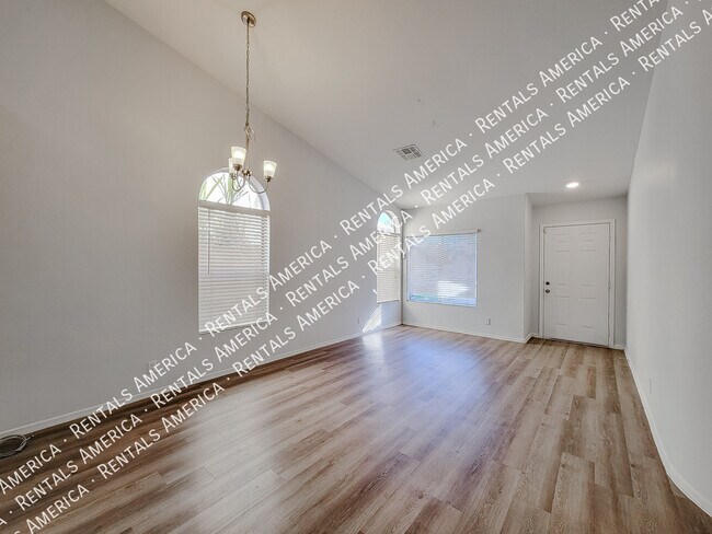 Building Photo - 282 S Jesse St