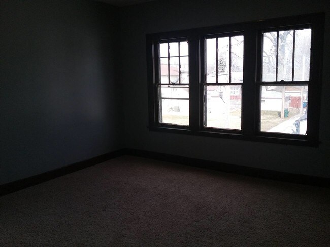 Foto del edificio - 516-518 Kenwood St