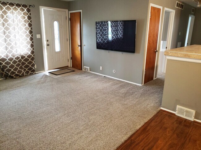 Foto del edificio - 23027 Dale Allen St