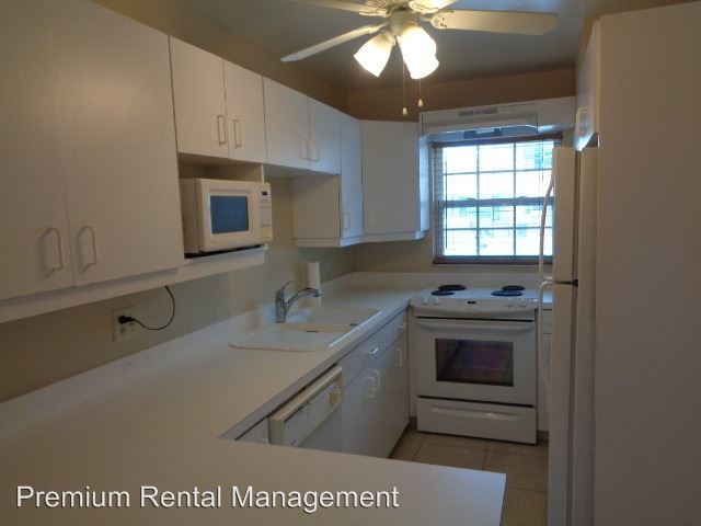 Foto del edificio - 332 Cherrywood Gardens Dr