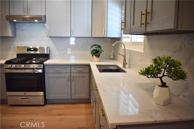 Foto del edificio - 9741 Homestead St