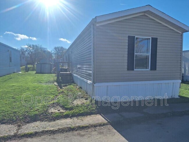 Building Photo - 301 Mantle Ave