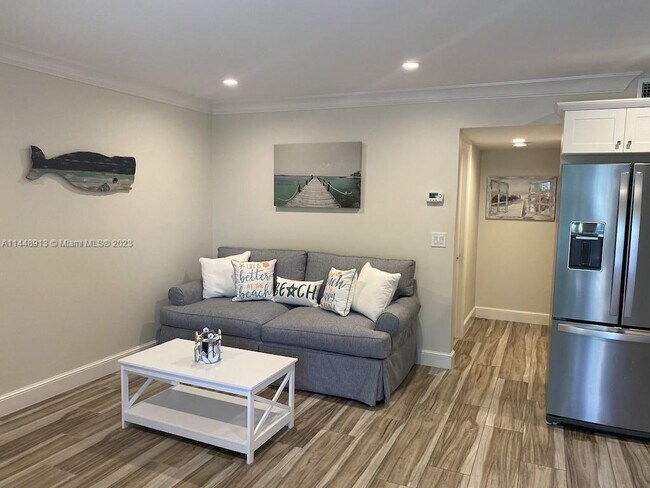 Building Photo - 11000 S Ocean Dr