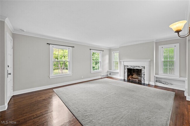 Foto del edificio - 3595 Glencairn Rd