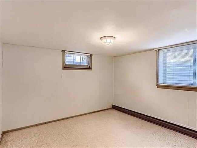 Building Photo - Boone Ave,Smart Home##