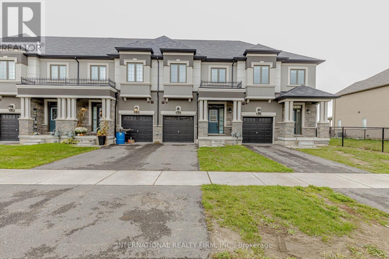 Primary Photo - 138 Flagg Ave